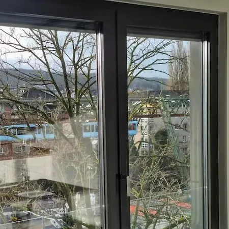 Luxus 4 3 Schlafzimmer Und Grosser Wohnbereich Mit Balkon Wuppertal