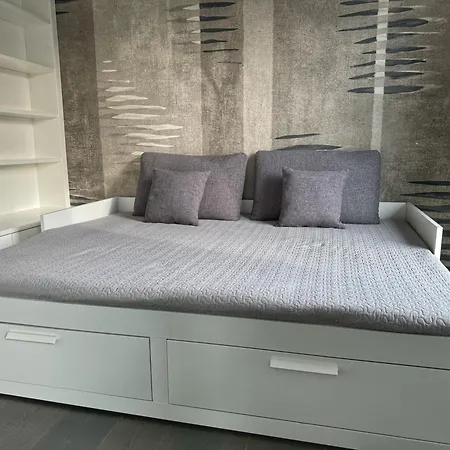Luxus 4 3 Schlafzimmer Und Grosser Wohnbereich Mit Balkon Apartment *